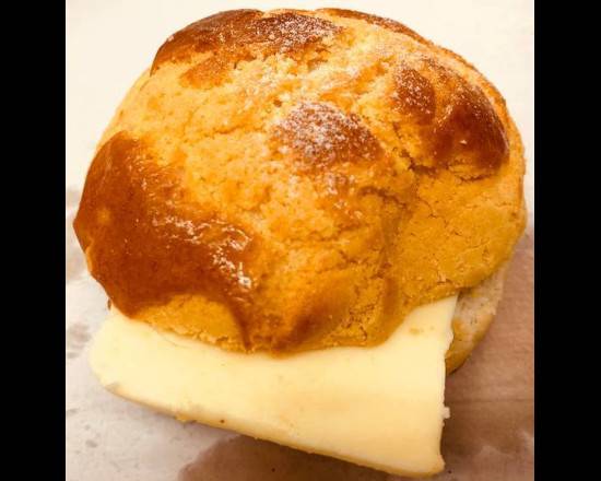 Pineapple Bun with Butter (菠蘿麵包配牛油)